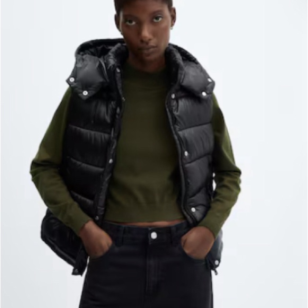 Mango Water-repellent quilted vest with hood